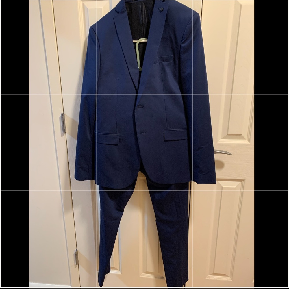 Preowned only worn once… Men 2 piece ZARA suit royal blue/navy blue